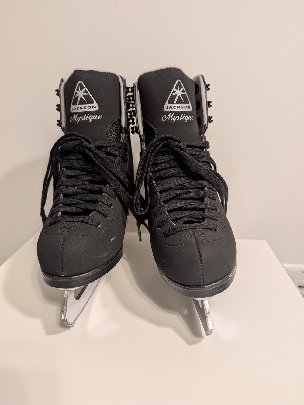 Jackson Mystique Black Figure Skates⛸️ Ultima Mark Blades- Like New